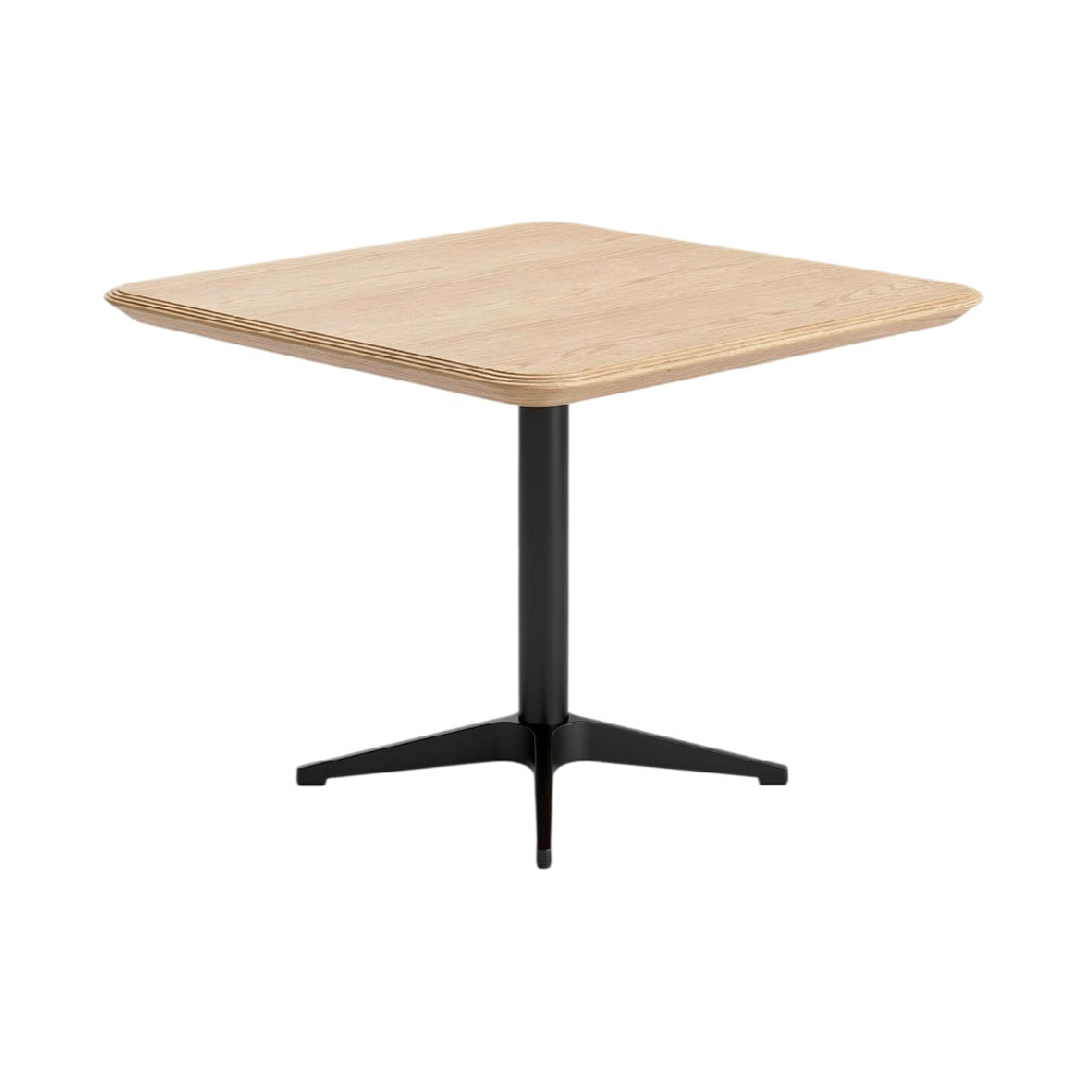 **Table carrée en bois avec piètement en métal noir**