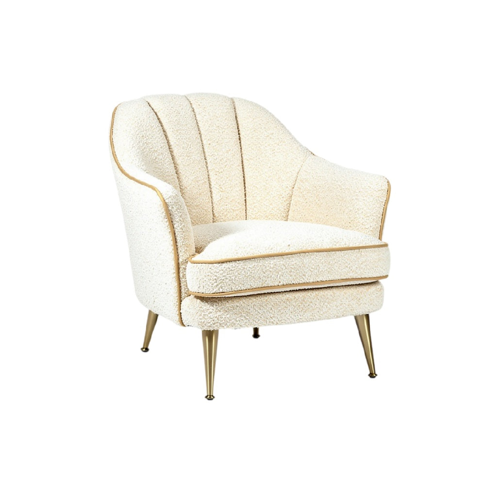 **Fauteuil à coque en tissu bouclé avec pieds en métal doré**